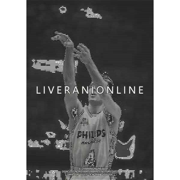 RETROSPETTIVA ALEKSANDAR DJORDJEVIC BASKET NELLA FOTO ALEKSANDAR DJORDJEVIC CON LA MAGLIA DELLA PHILIPS MILANO BASKET NELL\'ANNO 1992-1993 AG ALDO LIVERANI SAS