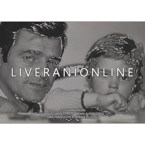 RETROSPETTIVA SERGIO ENDRIGO CANTANTE NELLA FOTO SERGIO ENDRIGO CON LA FIGLIA NELL\'ANNO 1968 AG ALDO LIVERANI SAS
