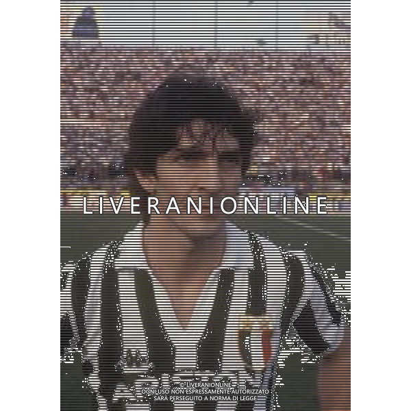 PAOLO ROSSI CALCIATORE - RETROSPETTIVA NELLA FOTO CON LA MAGLIA DELLA JUVENTUS NEL 1983 ©ARCHIVIO AGENZIA ALDO LIVERANI SAS