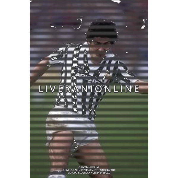 PAOLO ROSSI CALCIATORE - RETROSPETTIVA NELLA FOTO CON LA MAGLIA DELLA JUVENTUS NEL 1983 ©ARCHIVIO AGENZIA ALDO LIVERANI SAS