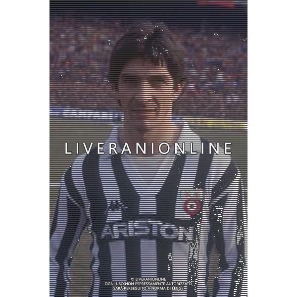 PAOLO ROSSI CALCIATORE - RETROSPETTIVA NELLA FOTO CON LA MAGLIA DELLA JUVENTUS NEL 1984 ©ARCHIVIO AGENZIA ALDO LIVERANI SAS