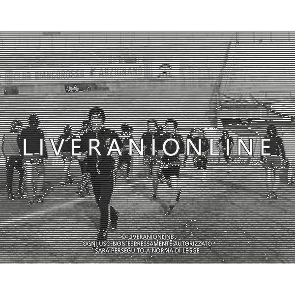 PAOLO ROSSI CALCIATORE - RETROSPETTIVA NELLA FOTO CON LA MAGLIA DEL LANEROSSI VICENZA DURANTE L\'ALLENAMENTO ©ARCHIVIO AGENZIA ALDO LIVERANI SAS