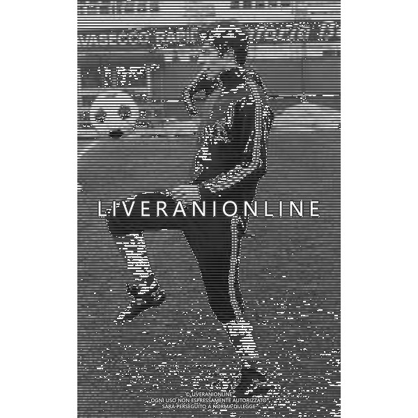 PAOLO ROSSI CALCIATORE - RETROSPETTIVA NELLA FOTO CON LA MAGLIA DEL LANEROSSI VICENZA DURANTE L\'ALLENAMENTO ©ARCHIVIO AGENZIA ALDO LIVERANI SAS