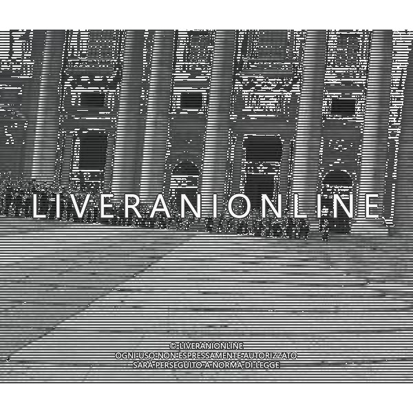 RETROSPETTIVA GIOVANNI GRONCHI POLITICO NELLA FOTO GIOVANNI GRONCHI IN VISITA IN VATICANO A ROMA NELL\'ANNO 1958  AG ALDO LIVERANI SAS  