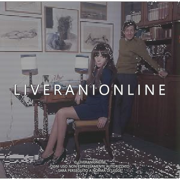 OMBRETTA COLLI, cantante, attrice italiana - RETROSPETTIVA Nella foto con il marito Giorgio Gaber nella sua casa di Milano nel 1967 ©Archivio Giovanni Liverani/AG. ALDO LIVERANI SAS
