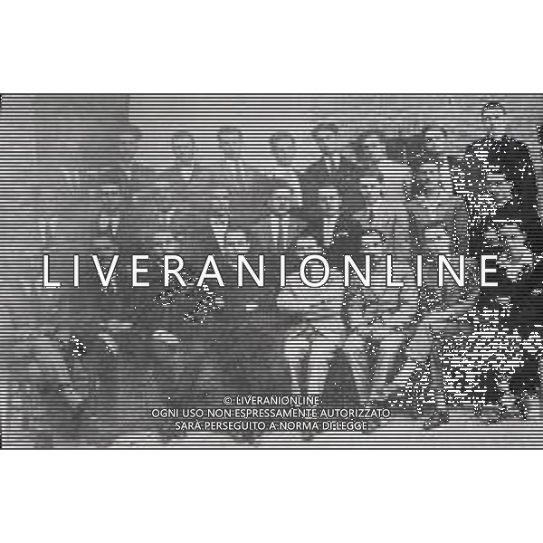 RETROSPETTIVA GIOVANNI BATTISTA ENRICO ANTONIO MARIA MONTINI -PAPA PAOLO VI NELLA FOTO GIOVANNI BATTISTA ENRICO ANTONIO MARIA MONTINI -PAPA PAOLO VI CON UN GRUPPO DI AMICI A CONCESIO NELL\'ANNO 1938 ARCHIVIO VESPASIANI -AG ALDO LIVERANI SAS