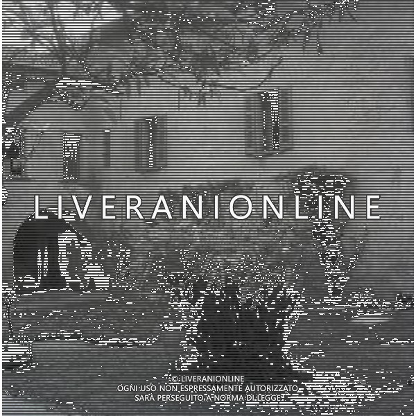 RETROSPETTIVA GIOVANNI BATTISTA ENRICO ANTONIO MARIA MONTINI -PAPA PAOLO VI NELLA FOTO GIOVANNI BATTISTA ENRICO ANTONIO MARIA MONTINI -PAPA PAOLO VI  LA CASA NATALE DI PAPA MONTINI PAOLO VI A CONCESIO NELL\'ANNO 1963 AG ALDO LIVERANI SAS  
