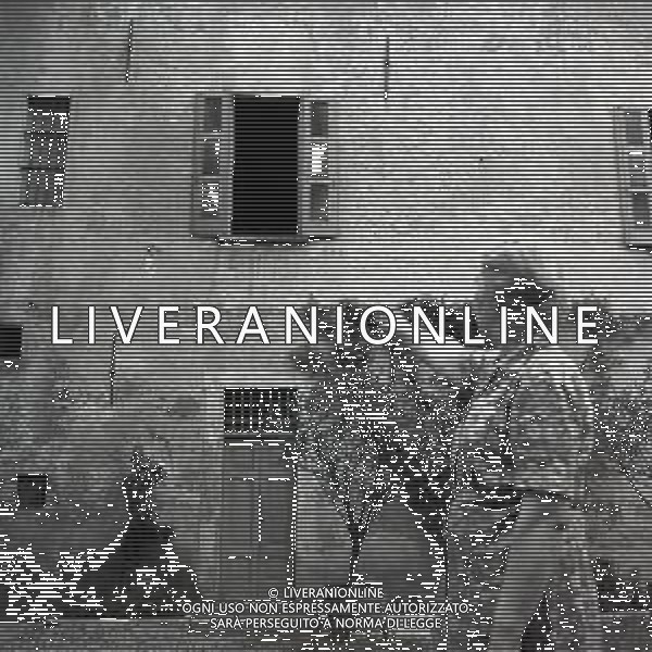 RETROSPETTIVA GIOVANNI BATTISTA ENRICO ANTONIO MARIA MONTINI -PAPA PAOLO VI NELLA FOTO GIOVANNI BATTISTA ENRICO ANTONIO MARIA MONTINI -PAPA PAOLO VI  LA CASA NATALE DI PAPA MONTINI PAOLO VI A CONCESIO NELL\'ANNO 1963 AG ALDO LIVERANI SAS  