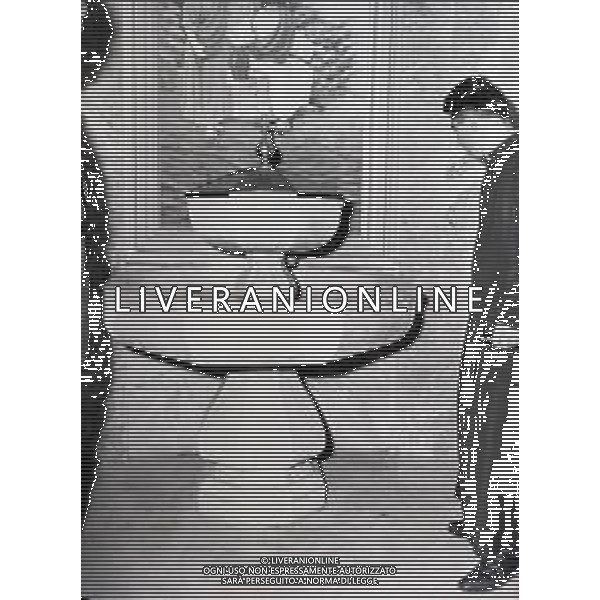 RETROSPETTIVA GIOVANNI BATTISTA ENRICO ANTONIO MARIA MONTINI -PAPA PAOLO VI NELLA FOTO GIOVANNI BATTISTA ENRICO ANTONIO MARIA MONTINI -PAPA PAOLO VI LA FONTE BATTESIMALE DOVE FU BATTEZZARO PAPA MONTINI A CONCESIO NELL\'ANNO 1963 AG ALDO LIVERANI SAS 