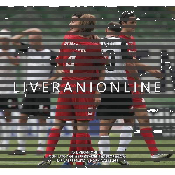 Coppa Italia Tim 2005/06 partita: Cesena - Fiorentina nella foto: Festa Fiorentina AGENZIA ALDO LIVERANI