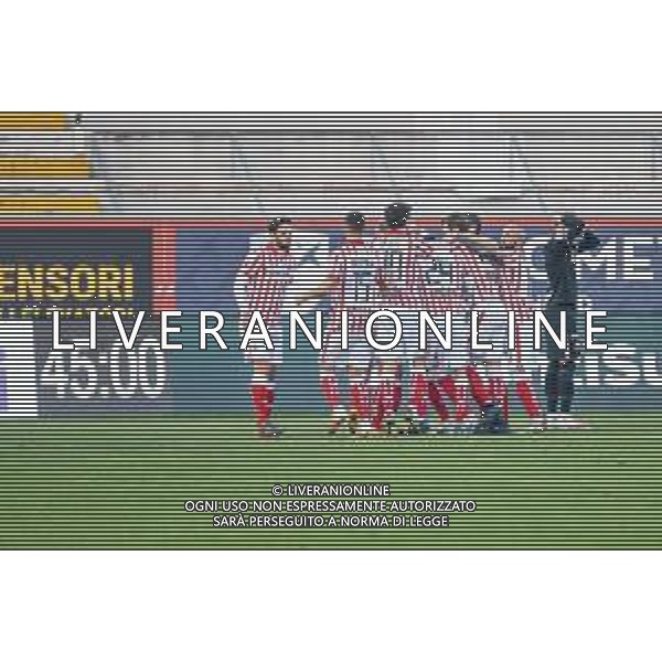 LiveMedia/Ettore Griffoni LR Vicenza vs Ascoli Calcio FC - Italian Football Championship League BKT 2020/2021, 19 December 2020 Romeo Menti stadium, vicenza, Italy Photo showing: Emanuele Padella (Vicenza) celebrates after scoring a goal of 2-1 with teammates @LM/Ettore Griffoni AG ALDO LIVERANI SAS