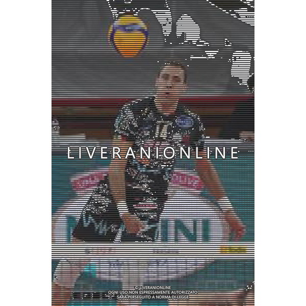 LiveMedia/Loris Cerquiglini Sir Safety Conad Perugia vs NBV Verona - Volleyball Italian Serie A Men Superleague Championship 2020/2021, 19 December 2020 PalaBarton, perugia, Italy Photo showing: aleksandar atanasijevic (n.14 opposit hitter sir safety conad perugia) in joke @LM/Loris Cerquiglini AG ALDO LIVERANI SAS