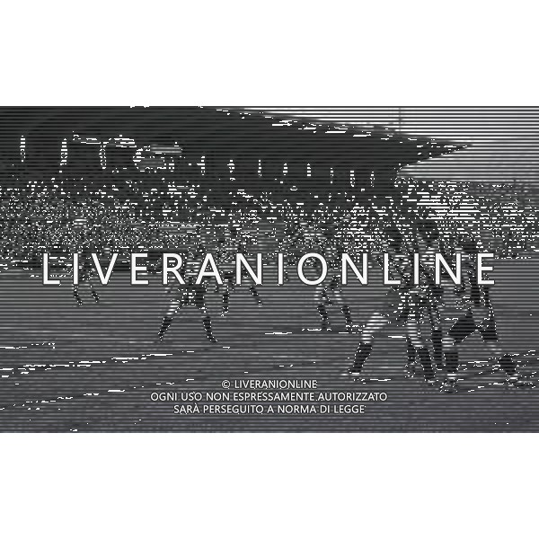 15-01-1984 BERGAMO CAMPIONATO DI CALCIO SERIE B ATALANTA CAMPOBASSO 1-0 NELLA FOTO AZIONE DI GIOCO AG ALDO LIVERANI SAS