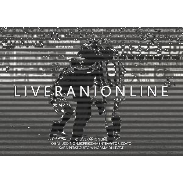 15-01-1984 BERGAMO CAMPIONATO DI CALCIO SERIE B ATALANTA CAMPOBASSO 1-0 NELLA FOTO ABBRACCI DOPO IL GOAL DI SAURO FATTORI AG ALDO LIVERANI SAS