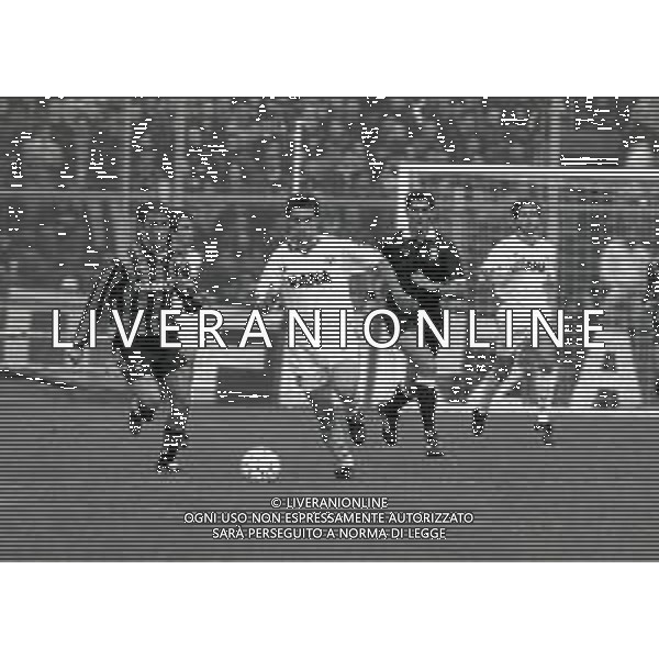 27-11-1994 BERGAMO CAMPIONATO DI CALCIO SERIE B ATALANTA VERONA 0-1 NELLA FOTO MASSIMO FICCADENTI E THOMAS LOCATELLI AG ALDO LIVERANI SAS