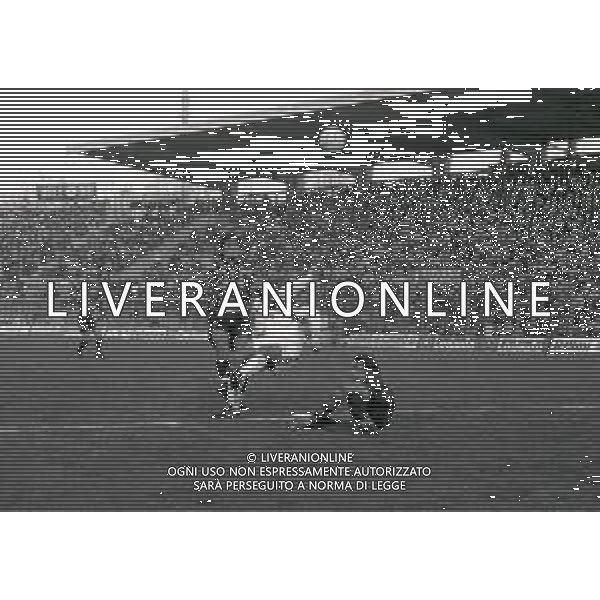 27-11-1994 BERGAMO CAMPIONATO DI CALCIO SERIE B ATALANTA VERONA 0-1 NELLA FOTO AZIONE DI GIOCO AG ALDO LIVERANI SAS