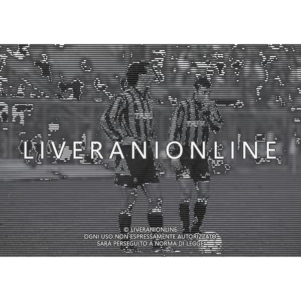 27-11-1994 BERGAMO CAMPIONATO DI CALCIO SERIE B ATALANTA VERONA 0-1 NELLA FOTO DANIELE FORTUNATO E PAOLO MONTERO AG ALDO LIVERANI SAS