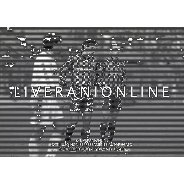 27-11-1994 BERGAMO CAMPIONATO DI CALCIO SERIE B ATALANTA VERONA 0-1 NELLA FOTO DANIELE FORTUNATO E PAOLO MONTERO AG ALDO LIVERANI SAS