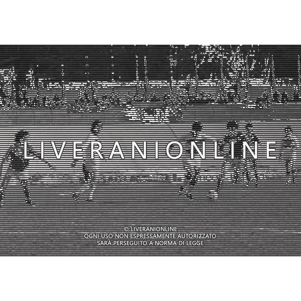 04-03-1984 VARESE CAMPIONATO DI CALCIO SERIE B VARESE SAMBENEDETTESE 1-1 NELLA FOTO AZIONE DI GIOCO AG ALDO LIVERANI SAS