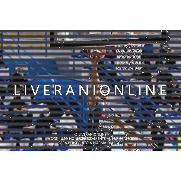 Matteo Casoni/LM - Vanoli Basket Cremona vs Banco di Sardegna Sassari - Campionato di Basket Serie A 2020/2021 23 dicembre 2020 - Sport Mario Radi, Cremona, Italia Nella foto: Entrata di T.J. Williams della Vanoli Cremona @LM/Matteo Casoni AG ALDO LIVERANI SAS