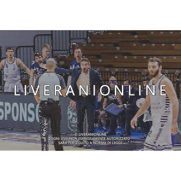 Matteo Casoni/LM - Vanoli Basket Cremona vs Banco di Sardegna Sassari - Campionato di Basket Serie A 2020/2021 23 dicembre 2020 - Sport Mario Radi, Cremona, Italia Nella foto: Proteste di Gianmarco Pozzecco della Banco Di Sardegna Sassari @LM/Matteo Casoni AG ALDO LIVERANI SAS
