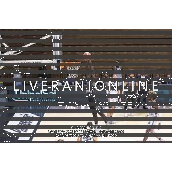 Matteo Casoni/LM - Vanoli Basket Cremona vs Banco di Sardegna Sassari - Campionato di Basket Serie A 2020/2021 23 dicembre 2020 - Sport Mario Radi, Cremona, Italia Nella foto: Schiiacciata di Jarvis Williams della Vanoli Cremona @LM/Matteo Casoni AG ALDO LIVERANI SAS