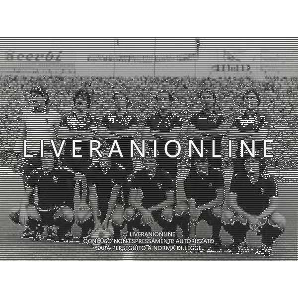 RETROSPETTIVA FORMAZIONE TORINO CALCIO NELLA FOTO LA FORMAZIONE DEL TORINO CALCIO 1979-1980 DA SIN IN PIEDI GIULIANO TERRANEO-CLAUDIO SALA-DOMENICO VOLPATI-FRANCESCO GRAZIANI-DANILO PILEGGI -SALVATORE VULLO SED DA SIN PATRIZIO SALA-PAOLO PULICI-ROBERTO SALVADORI-ANDREA MANDORLINI E ERALDO PECCI AG ALDO LIVERANI SAS