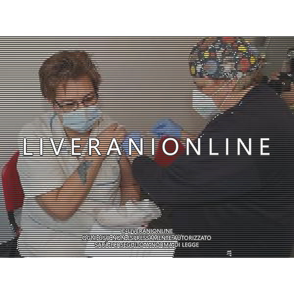 IMOLA 27 12 2020 MEDICAL CENTER DELL\'AUTODROMO ENZO E DINO FERRARI "LE PRIME VACCINAZIONI CONTRO SARS-COV 2 A 25 OPERATORI SANITARI DELL\'AUSL DI IMOLA ©SANNA/AG. ALDO LIVERANI SAS