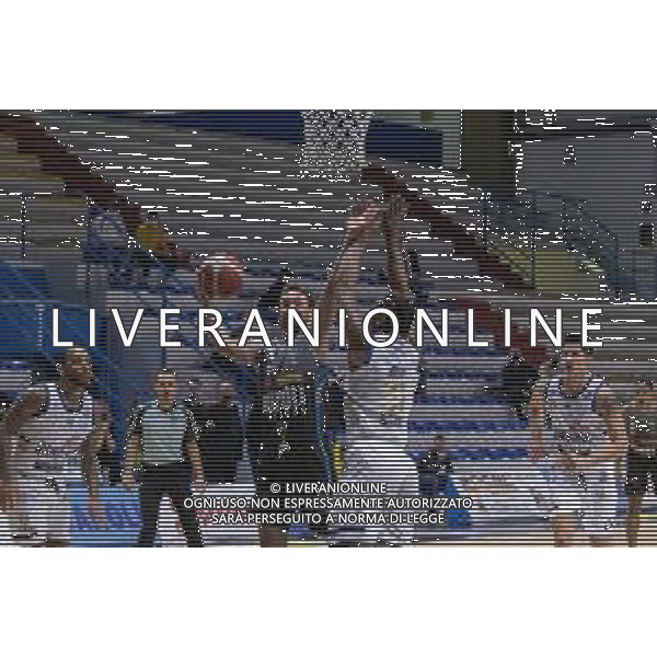 Matteo Casoni/LM - Vanoli Cremona vs Happy Casa Brindisi - Campionato di Basket Serie A 2020/2021 27 dicembre 2020 - Palazzetto dello Sport Mario Radi, Cremona, Italia Nella foto: Entrata di Giuseppe Poeta della Vanoli Cremona @LM/Matteo Casoni AG ALDO LIVERANI SAS