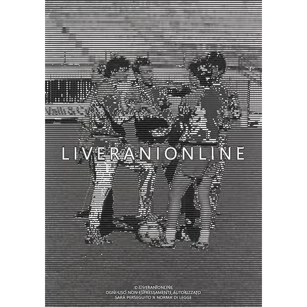 1984-1985 MILANO STADIO SAN SIRO ALLENAMENTO NAZIONALE ITALIANA DI CALCIO NELLA FOTO ALESSANDRO ALTOBELLI-ANTONIO CABRINI-PAOLO ROSSI AG ALDO LIVERANI SAS