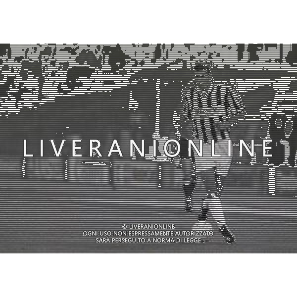 11-09-1996 TORINO 1 GIORNATA DI CHAMPIONS LEGAUE JUVENTUS-MANCHESTER UNITED 1-0 NELLA FOTO ZINEDINE ZIDANE AG ALDO LIVERANI SAS