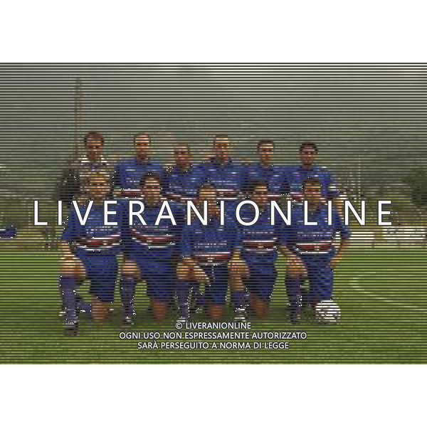2000-2001 AMICHEVOLE SAMPDORIA CALCIO NELLA FOTO FORMAZIONE SAMPDORIA 2000-2001 DA SIN IN PIEDI FABIO CASAZZA-DARIO MARCOLIN.CARMINE ESPOSITO-VITTORIO TOSTO-NENAD SAKIC-SIMONE VERGASSOLA SED DA SIN. BRATISLAV ZIVKOVIC-ALESSANDRO GRANDONI-MARCO SGRO\'- EMANUELE MATZUZZI-ZORAN JOVICIC AG ALDO LIVERANI SAS