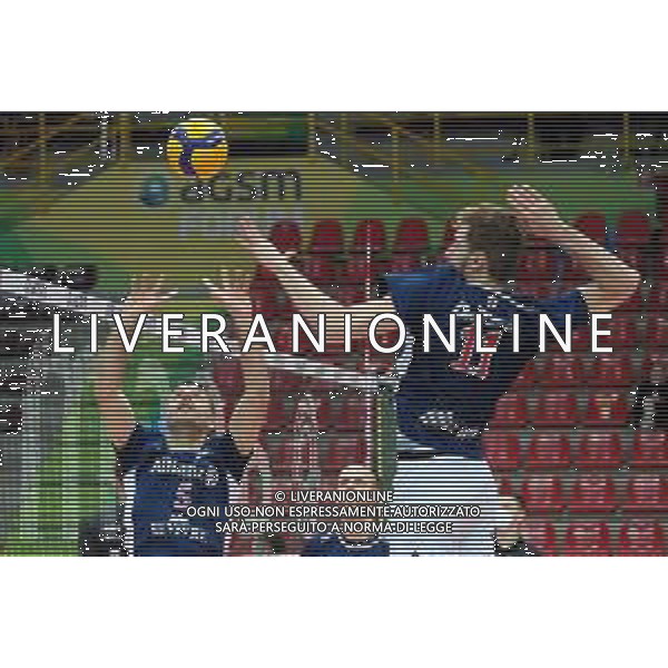Roberto Tommasini/LM - NBV Verona vs Allianz Milano - Campionato di Volley Superlega Serie A 2020/2021 03 gennaio 2021 - Verona, Italia Nella foto: Nicola Daldello - Allianz Power Volley Milano - Matteo Piano - Allianz Power Volley Milano @LM/Roberto Tommasini AG ALDO LIVERANI SAS