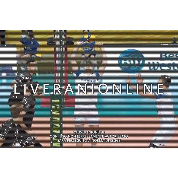 Roberto Tommasini/LM - NBV Verona vs Allianz Milano - Campionato di Volley Superlega Serie A 2020/2021 03 gennaio 2021 - Verona, Italia Nella foto: Palleggio di Riccardo Sbertoli - Allianz Power Volley Milano @LM/Roberto Tommasini AG ALDO LIVERANI SAS