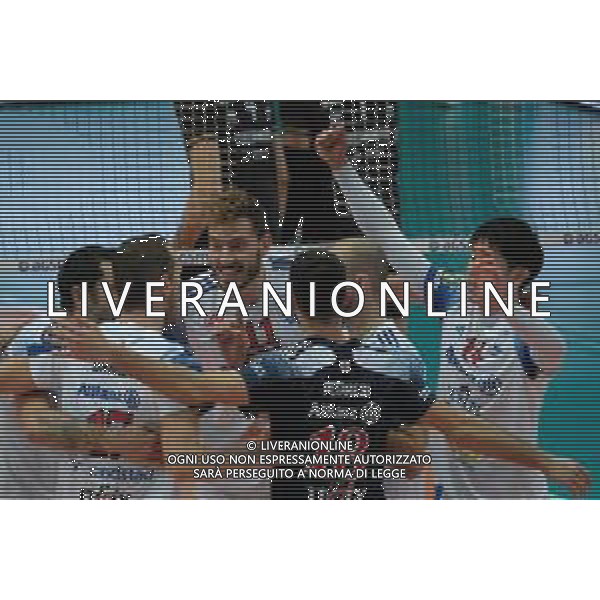 Roberto Tommasini/LM - NBV Verona vs Allianz Milano - Campionato di Volley Superlega Serie A 2020/2021 03 gennaio 2021 - Verona, Italia Nella foto: Esultanza Allianz Power Volley Milano @LM/Roberto Tommasini AG ALDO LIVERANI SAS