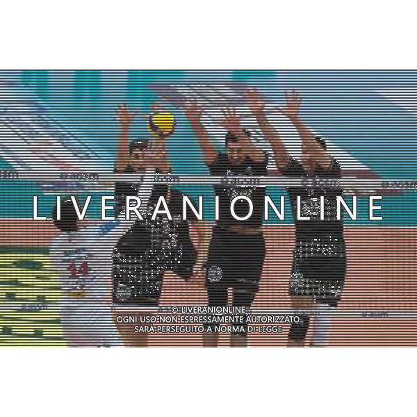Roberto Tommasini/LM - NBV Verona vs Allianz Milano - Campionato di Volley Superlega Serie A 2020/2021 03 gennaio 2021 - Verona, Italia Nella foto: Muro NBV Verona con Luca Spirito - NBV Verona - Edoardo Caneschi - NBV Verona - Thomas Jaeschke - NBV Verona @LM/Roberto Tommasini AG ALDO LIVERANI SAS