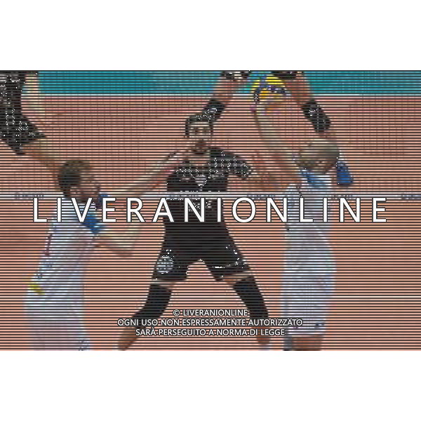 Roberto Tommasini/LM - NBV Verona vs Allianz Milano - Campionato di Volley Superlega Serie A 2020/2021 03 gennaio 2021 - Verona, Italia Nella foto: Palleggio di Riccardo Sbertoli - Allianz Power Volley Milano per il primo tempo di Matteo Piano - Allianz Power Volley Milano @LM/Roberto Tommasini AG ALDO LIVERANI SAS