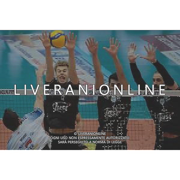 Roberto Tommasini/LM - NBV Verona vs Allianz Milano - Campionato di Volley Superlega Serie A 2020/2021 03 gennaio 2021 - Verona, Italia Nella foto: Muro di Mads Jensen - NBV Verona @LM/Roberto Tommasini AG ALDO LIVERANI SAS