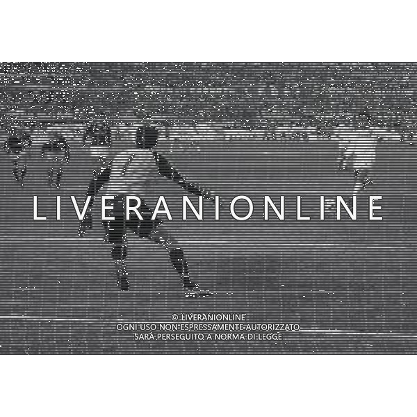 09-02-1986 TORINO CAMPIONATO DI CALCIO SERIE A TORINO ROMA 0-1 NELLA FOTO RIGORE ROBERTO PRUZZO AG ALDO LIVERANI SAS