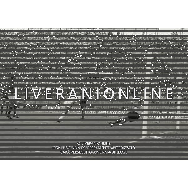 15-09-1985 TORINO CAMPIONATO DI CALCIO SERIE A TORINO FIORENTINA 2-1 NELLA FOTO AZIONE DI GIOCO AG ALDO LIVERANI SAS