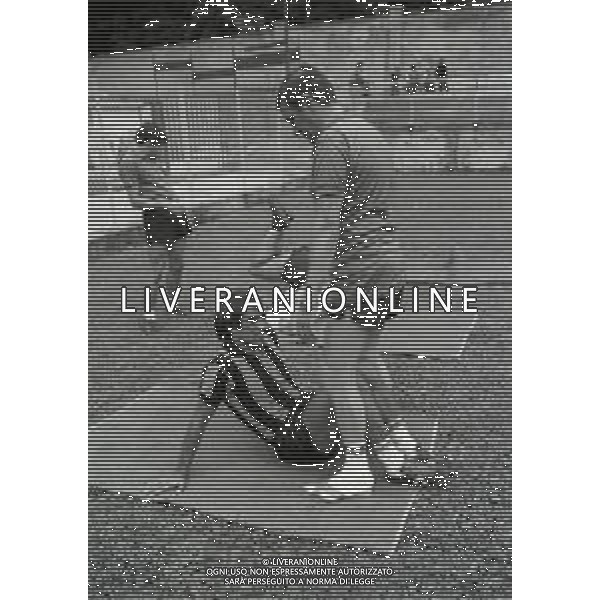 RETROSPETTIVA PIETRO ANASTASI CALCIATORE NELLA FOTO PIETRO ANASTASI IN RITIRO CON L\'INTER A SAN PELLEGRINO TERME NELL\'ANNO 1976 AG ALDO LIVERANI SAS