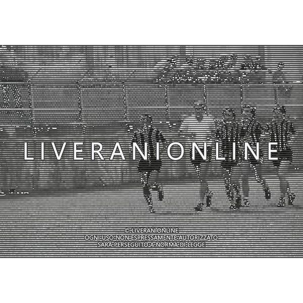 RETROSPETTIVA PIETRO ANASTASI CALCIATORE NELLA FOTO PIETRO ANASTASI IN RITIRO CON L\'INTER A SAN PELLEGRINO TERME NELL\'ANNO 1976 AG ALDO LIVERANI SAS