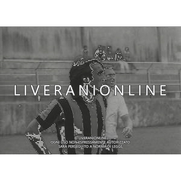 RETROSPETTIVA PIETRO ANASTASI CALCIATORE NELLA FOTO PIETRO ANASTASI IN RITIRO CON L\'INTER A SAN PELLEGRINO TERME NELL\'ANNO 1976 AG ALDO LIVERANI SAS