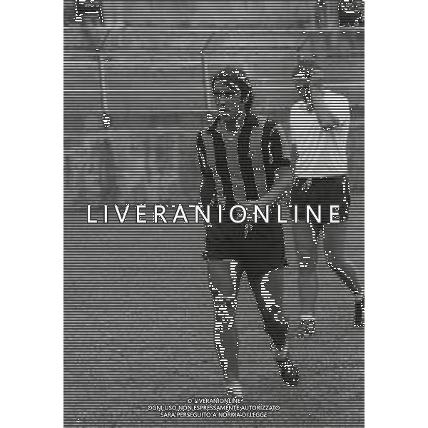 RETROSPETTIVA PIETRO ANASTASI CALCIATORE NELLA FOTO PIETRO ANASTASI IN RITIRO CON L\'INTER A SAN PELLEGRINO TERME NELL\'ANNO 1976 AG ALDO LIVERANI SAS