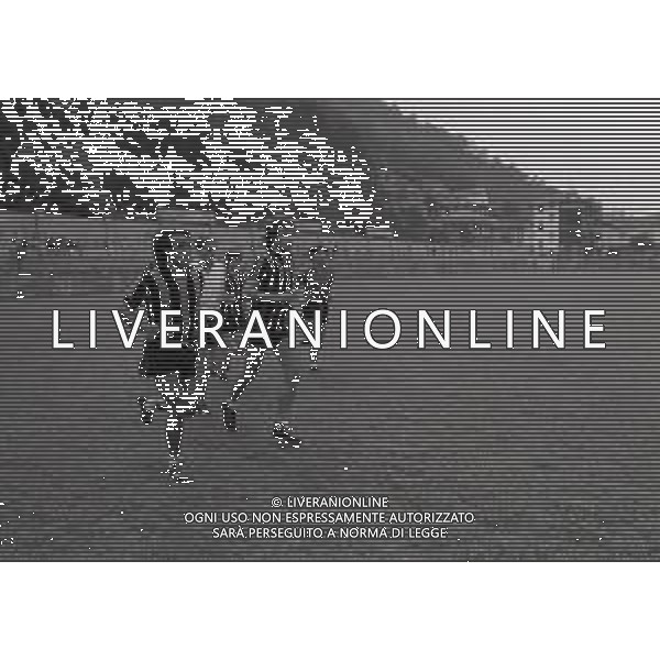 RETROSPETTIVA PIETRO ANASTASI CALCIATORE NELLA FOTO PIETRO ANASTASI IN RITIRO CON L\'INTER A SAN PELLEGRINO TERME NELL\'ANNO 1976 AG ALDO LIVERANI SAS