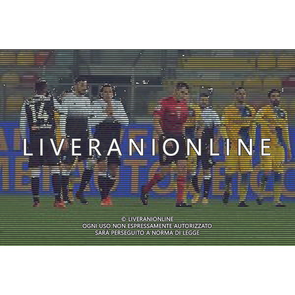 Frosinone vs SPAL Campionato Serie B - 17 Giornata Stadio B.Stirpe - Frosinone 04-01-2021 nella foto Proteste sergio Floccari con arbitro Simone Sozza ©Federico Gaetano/AGENZIA ALDO LIVERANI SAS
