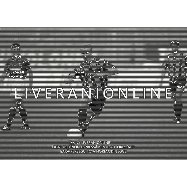04-09-1994 TORINO CAMPIONATO DI CALCIO SERIE A TORINO-INTER 0-2 NELLA FOTO DENNIS BERGKAMP AG ALDO LIVERANI SAS