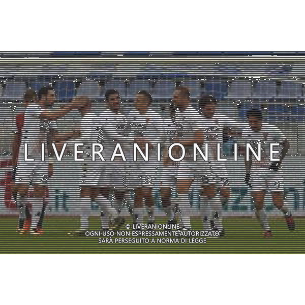 06-01-2021-CAGLIARI CALCIO-BENEVENTO CALCIO. CAMPIONATO CALCIO ITALIANO SERIE A 2020/2021. ITALIA, SARDEGNA, CAGLIARI, STADIO SARDEGNA ARENA. SALVATORE MOI/ALDO LIVERANI SAS NELLA FOTO: ESULTANZA GOL DI TUIA, BENEVENTO IN TRASFERTA CONTRO CAGLIARI. 1-2.