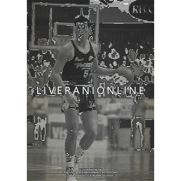 15-10-1989 CANTU\' CAMPIONATO DI BASKET SERIE A 1 VISMARA CANTU\'-PHONOLA CASERTA NELLA FOTO FERNANDO GENTILE AG ALDO LIVERANI SAS