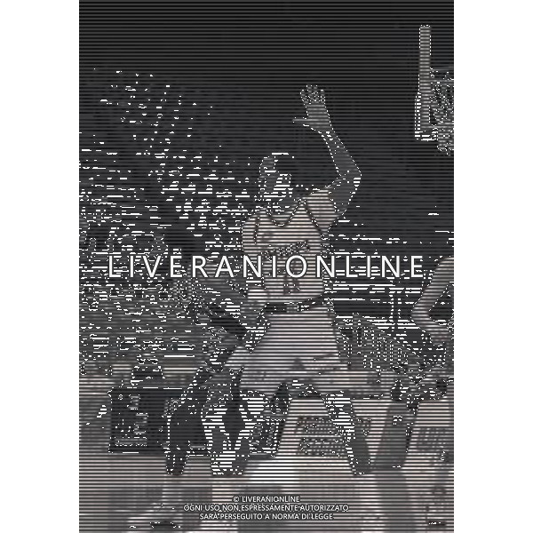 13-11-1990 MILANO QUARTI DI FINALE DI COPPA ITALIA PHILIPS MILANO-CLEAR CANTU\' NELLA FOTO ROOSVELT BOUIE E COZELL MC QUEEN AG ALDO LIVERANI SAS